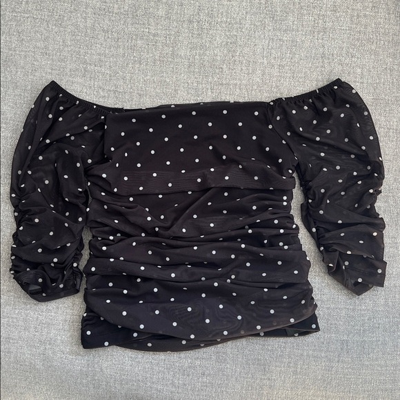 Black and White Puff Sleeve Ruched Blouse - Picture 3 of 5